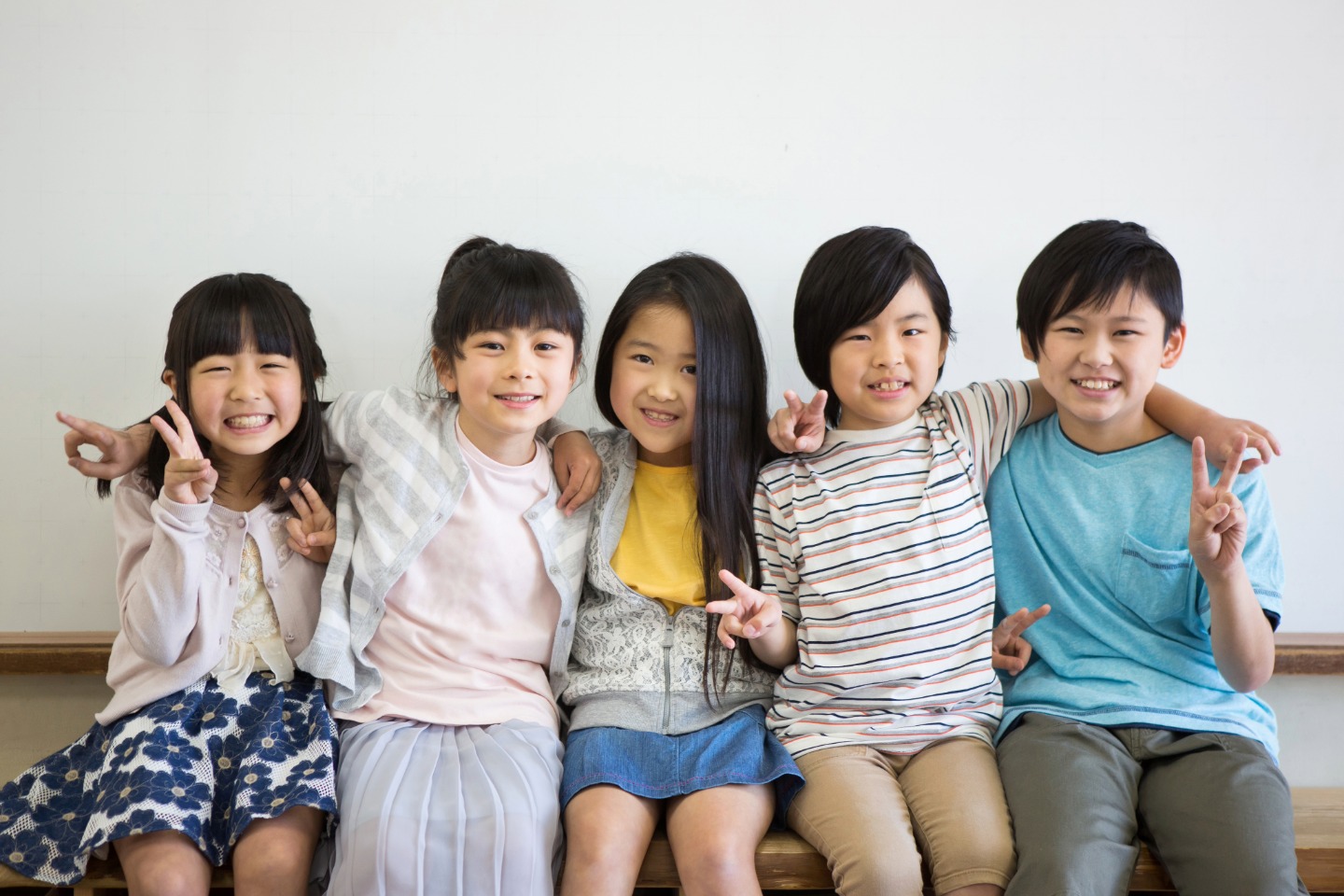 集団活動に取り組む子どもたちのイメージ