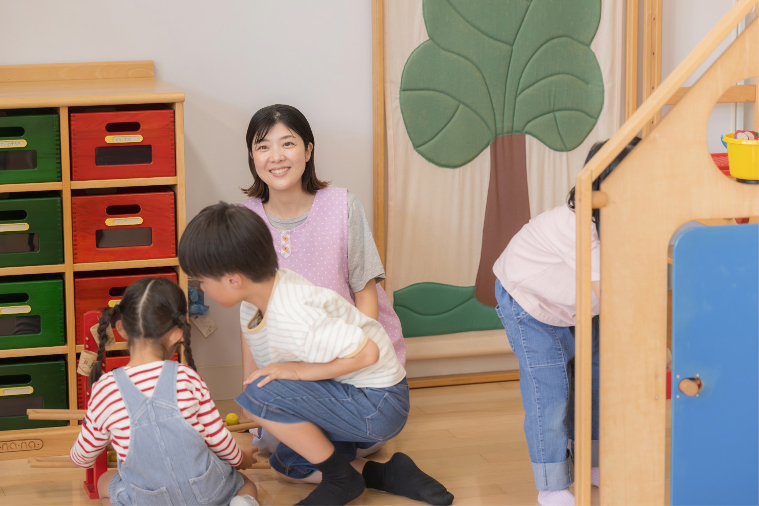 生活動作のサポートを受ける子どものイメージ